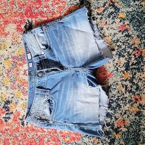 Miss me cutoff short